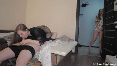 నిషిద్ధ! నేను డాడీ ఫక్ మమ్మీని చూసేటప్పుడు వస్తున్నాను!